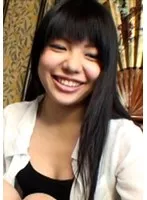 昼間からエロトーク炸裂！彼氏と週一！自慰行為ありのあどけなさの残る黒髪娘は大人のおもちゃでエッチな気分に、盛り上がり3P乱交SEX！ サンプル画像