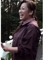 田舎町の綺麗な奥さんをインタビューとナンパして車に誘い迫ってみると…昔を思い出して甘く悶える欲求不満奥さんと野外カーセックス！ サンプル画像