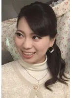 商社勤めの旦那を持つ美人妻、街頭インタビューを断り切れずの激熱個室タイム！ サンプル画像