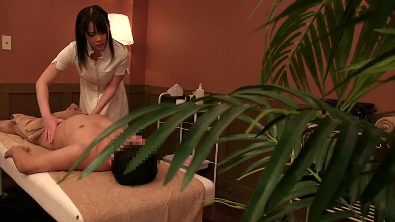 魅惑のテクニックで連続射精＆射精後亀頭責めで男の潮吹きっ！！出過ぎちゃって困る！！コレが噂の（ヤレる）回春マッサージ 2 サンプル画像 13