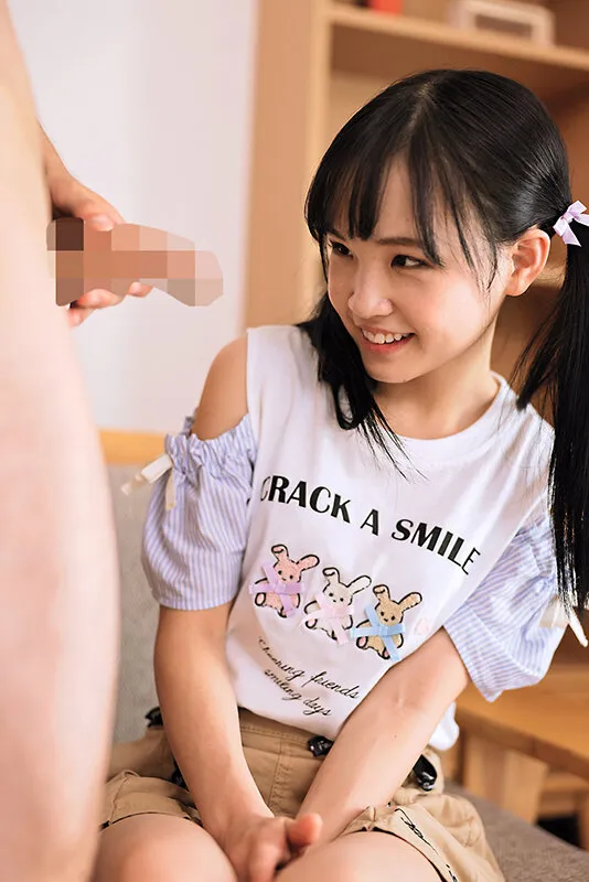 幼性発見！念願のパイパンロ●ータ捕獲！13人4時間SPECIALBEST サンプル画像 3