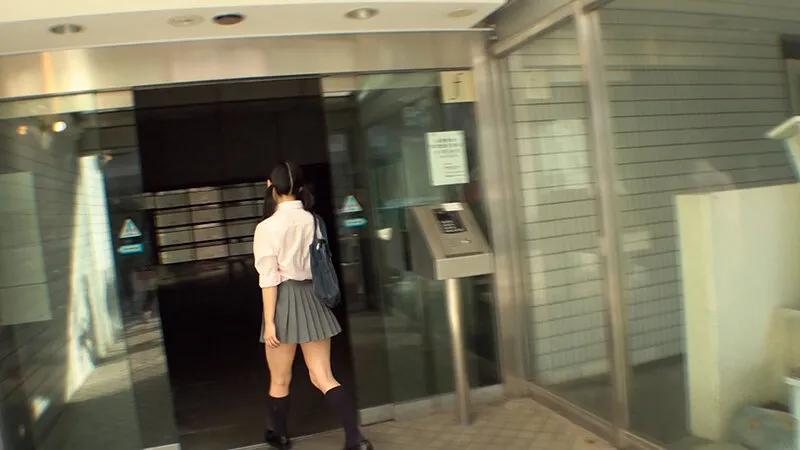 オートロック施錠を突破する犯人のレ●プ映像 サンプル画像 11