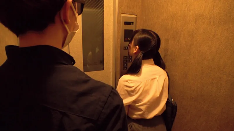 オートロック施錠を突破する犯人のレ●プ映像 サンプル画像 12