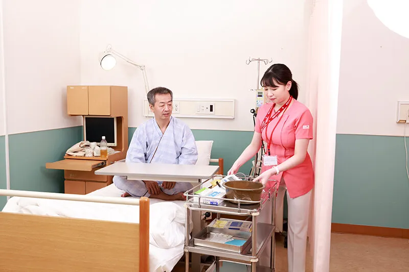 巨乳の担当看護師のおっぱいを揉んでいたら痙攣イキしてハメさせてくれた 小坂ひまり サンプル画像 1