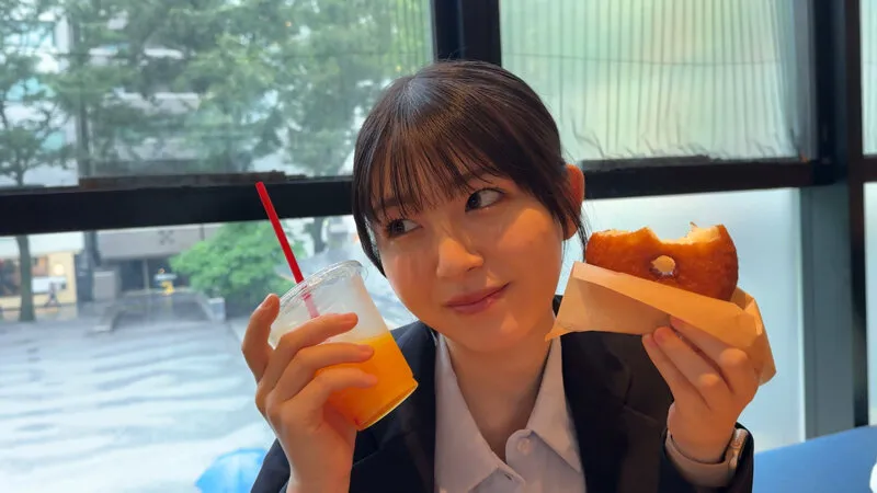 【推しの後輩】 常に笑顔のあざと系女子 後輩OLのSEX動画公開します 真白ふわり サンプル画像 3