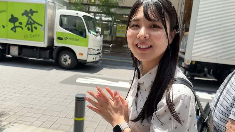 【あざとい後輩推しアカウント】 常に笑顔のあざと系女子 後輩OLのSEX動画公開します 生田優梨 サンプル画像 1