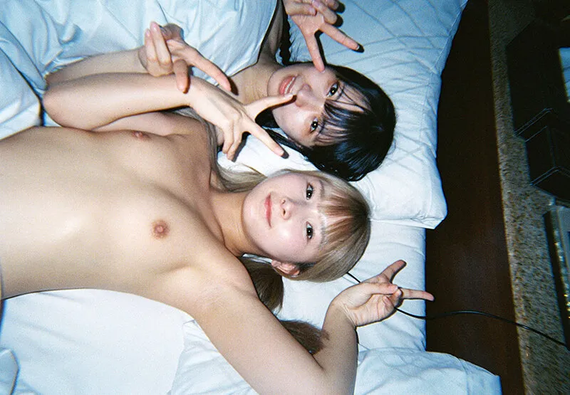 ちっぱい女子旅 プライベートでも仲良しだけど2人きりでデートして、お風呂に入って、たくさんキスしたら…好きが溢れました。 希咲那奈 由良かな サンプル画像 14