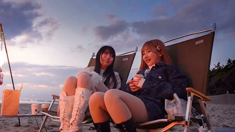 ちっぱい女子旅 プライベートでも仲良しだけど2人きりでデートして、お風呂に入って、たくさんキスしたら…好きが溢れました。 希咲那奈 由良かな サンプル画像 3