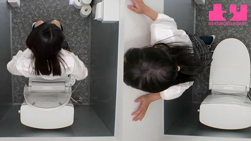 クラスで一番美人なマドンナのパンチラが撮れちゃった！？パンツ写真をオカズにマンズリしていたらバレちゃったけど相互オナニーで好きが溢れて校内レズに発展した 松井日奈子 泉りおん サンプル画像 6