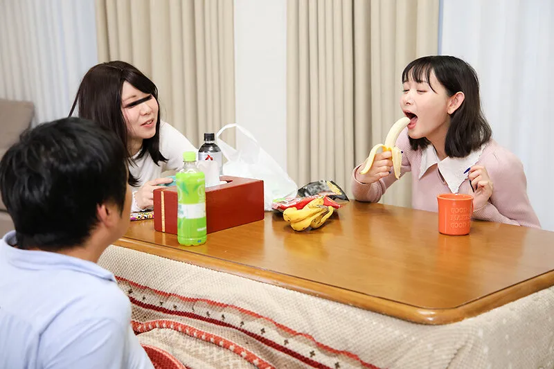 「突然しゃぶってくる即尺娘の射精に導く亀頭ベロベロフェラ」 サンプル画像 16