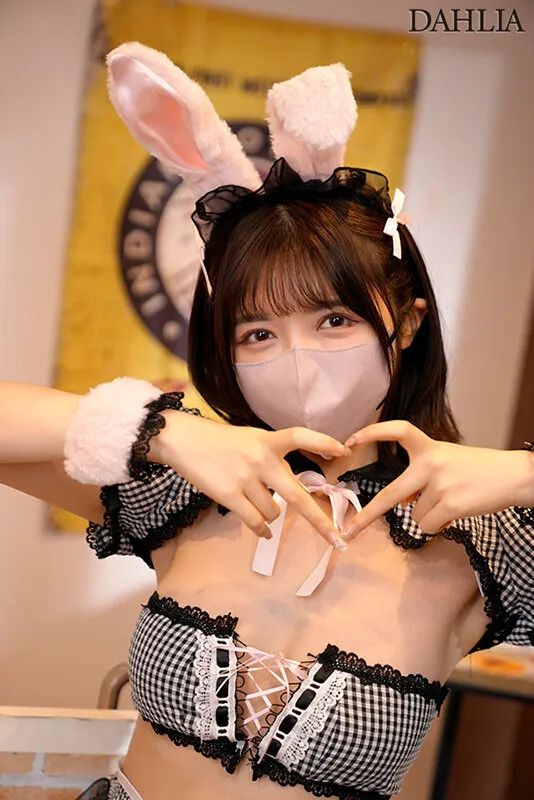 煌めく瞳に即恋し芳醇キスに溺れ果てる身近なマスク美人5シチュエ―ション 善場まみ サンプル画像 4