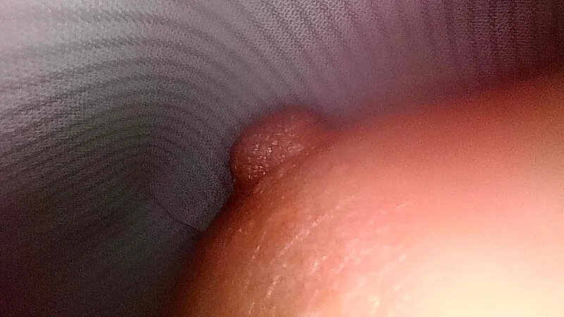 完全着衣内アングル！先端が自在に動くファイバースコープで敏感な乳首を責められ恥ずかしがりながらも感じてしまうスーツ系ちっぱい美女 雨村梨花 サンプル画像 4