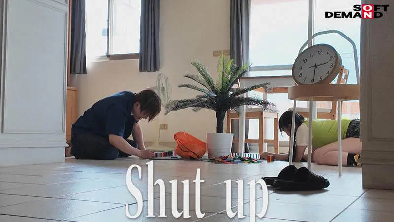 いきなり全身拘束から始まる24時間リアル大脱出 齋齋いつき史上最難解のパニックイライラ？！SEXドキュメント！ 累計総フォロワー40万人台湾美少女インフルエンサーが、言葉の通じない純日本人男優さんと2人きりで山奥の監●ハウスに閉じ込められて、感情むき出しおっぱい… サンプル画像 5