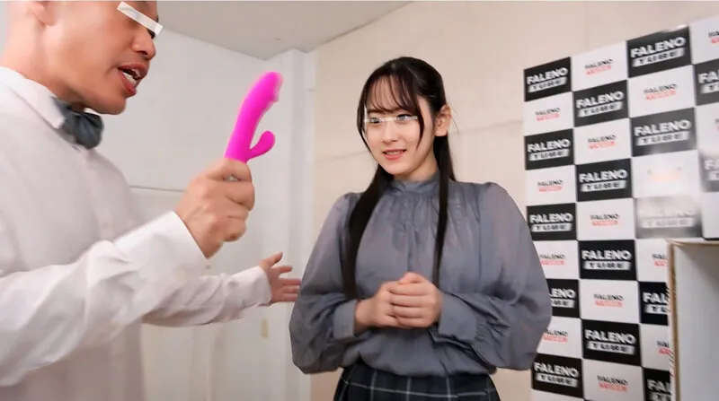 ひもの先のあるのは豪華景品か！？それとも罰ゲームか！？欲に目が眩んだ10名の女性達が豪華景品を賭けたひもくじチャレンジに挑む！ Vol.1 サンプル画像 5