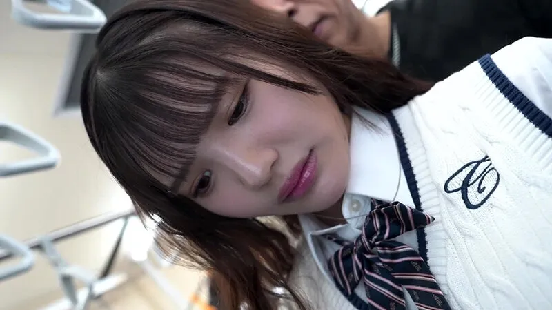 通学中の田舎J〇に強●ビッグバンローター！2 何度絶頂しても止まらない激震波動にガニ股痙攣失禁！失禁汁アクメ電車は今日も通常運行してるけど？～ターゲットあいるちゃん編～ サンプル画像 2