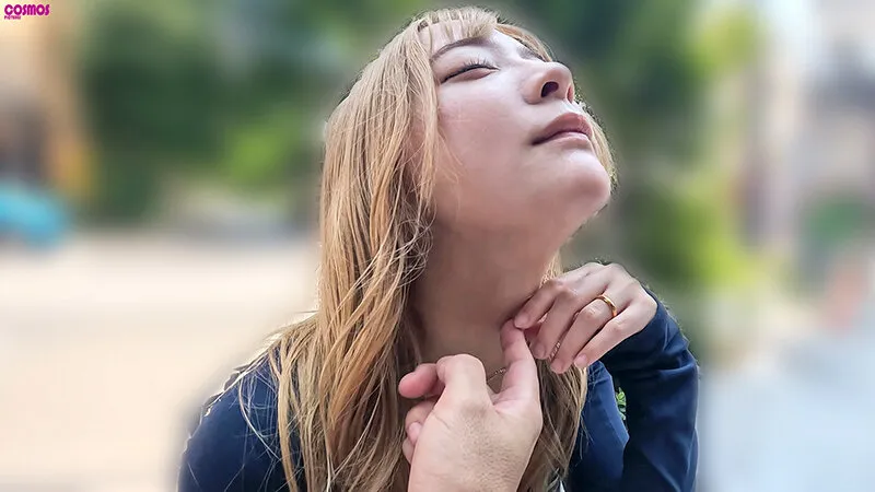 今、セフレで一番エロい推し妻、紹介します。チ〇ポ大好き誰の精子でも美味しくごっくんするイラマ好きセフレ妻 みおさん29歳 サンプル画像 2