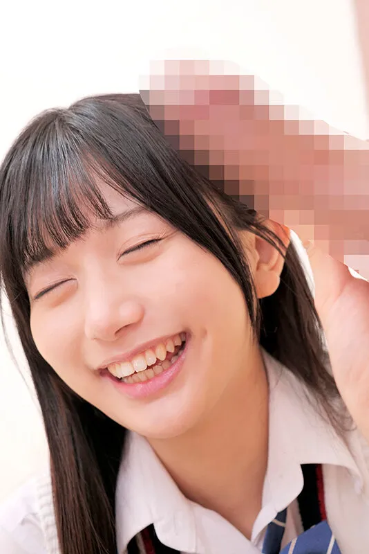 素人ナンパ 代々木で見つけたウブな女子●生に18cmメガチ〇ポを素股してもらったらこんなヤラしい事になりました。 サンプル画像 6