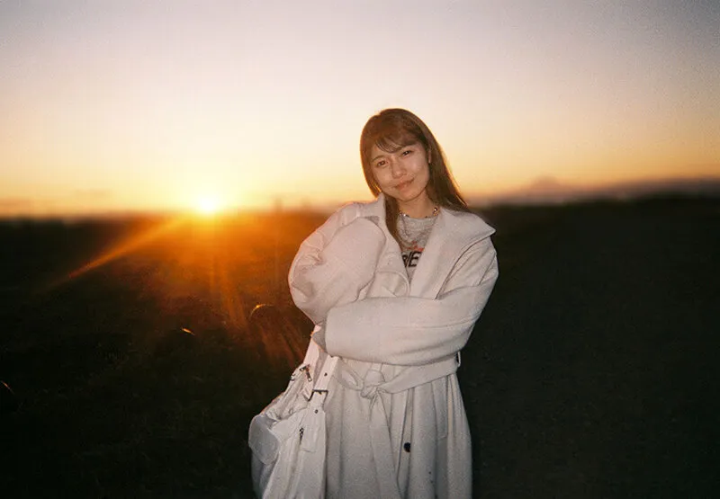 悩み相談くらいの関係だった同じ部署の子持ちシングルマザー渋谷なつに朝イチから誘われて…寂しさを埋めるようにラブホ不倫で何度も中出しと精飲をした サンプル画像 2