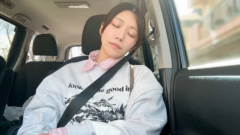 会社の飲み会で酔いつぶれた同じ部署の戸川なみさんをラブホで休ませたら酔った勢いで襲われて少し寝たら正気に戻ったけどSEXの気持ち良さが忘れられず翌朝まで何度も精飲と中出しをした サンプル画像 20