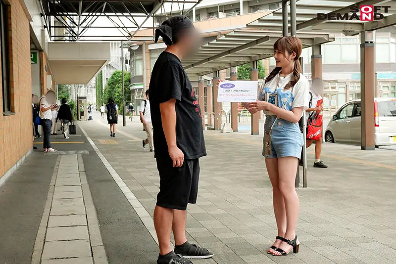 連れ込みマジックミラー号 凄テク女王、藤森里穂が街角の素人を次々とハンティングする逆ナンチャレンジ中出しSEX！ 藤森里穂 サンプル画像 7