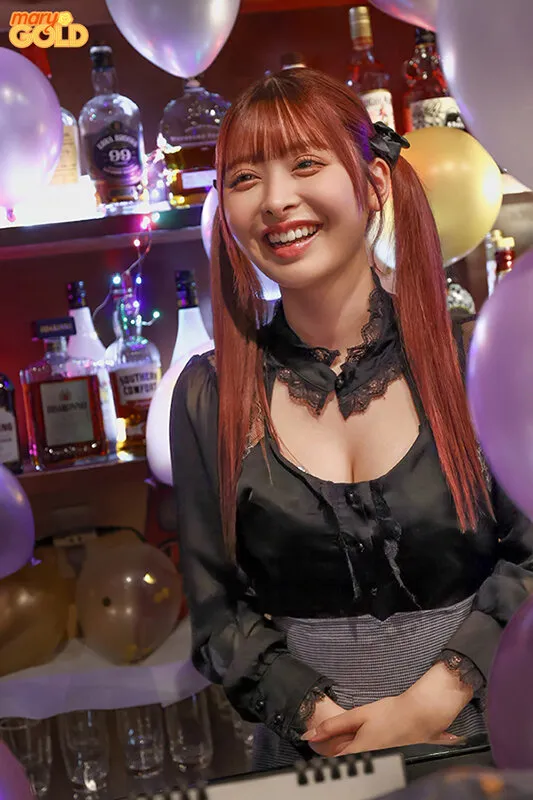 おねだりの天才！ 都内で働く可愛すぎる超人気コンカフェ嬢が奇跡のAV出演！ 何度もおねだりされて合計7発！ AV DEBUT 瀧本くるみ サンプル画像 1