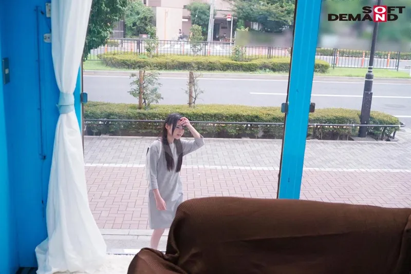 まい（19）アパレル店員 マジックミラー号 推定身長150cmのミニマム貧乳美少女に即ハメ！ サンプル画像 2