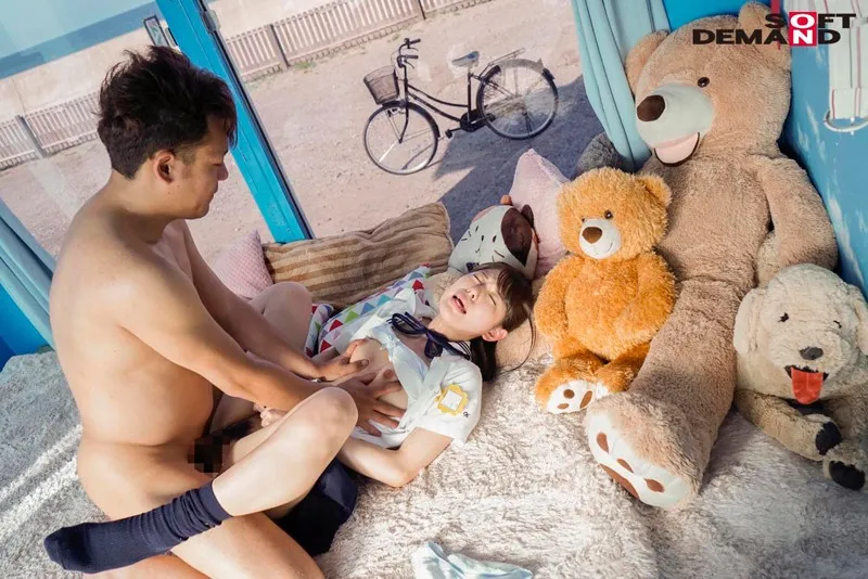 あいりちゃん（18）マジックミラー号 もうすぐ夏休み！田舎で育った夏服女子校生がはじめてのオモチャで激イキ絶頂体験！ サンプル画像 12