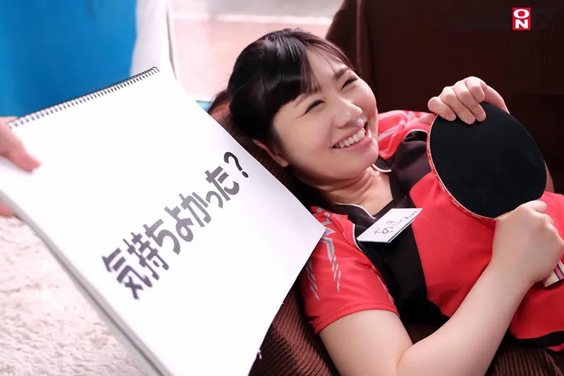 あき（23）素人美女限定 100の質問中に突然デカチンを即ハメ！恥じらいつつも、連続ピストンでオマ○コぐちょ濡れ大絶頂！ サンプル画像 17