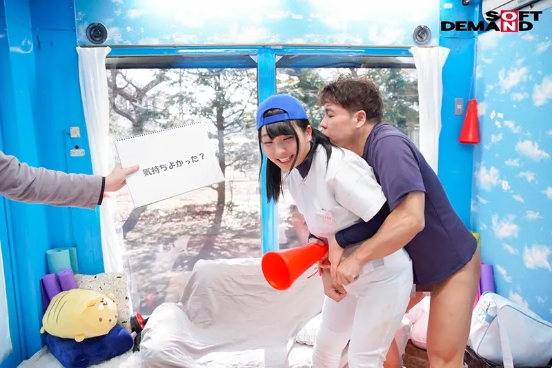 みなみ（19）マジックミラー号素人女子大生限定 100の質問中に突然デカチンを即ハメ！恥じらいつつも、連続ピストンでオマ○コぐちょ濡れ大絶頂！おまけに大洪水！スポーツ女子編 サンプル画像 5