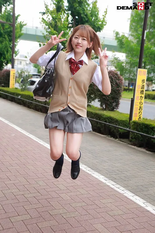 はじめての相互オナニーで発情してしまったスケベな女子○生 みく （18） Fカップ サンプル画像 2