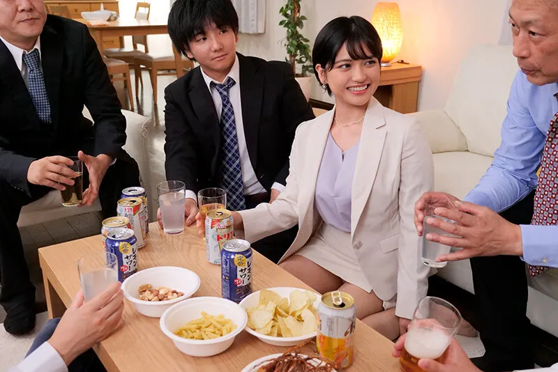 自宅3次会NTR悪ノリした上司にのせられてチ〇ポ当てゲームをした人妻 天晴乃愛 サンプル画像 8