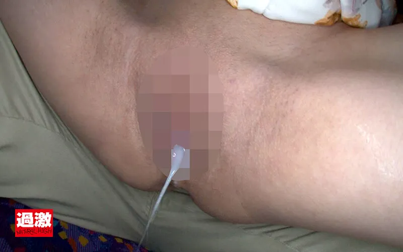 夜行バスで声も出せずイカされた隙に生ハメされた女はスローピストンの痺れる快感に理性を失い中出しも拒めない10 サンプル画像 10