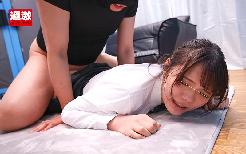 接吻マジックミラー号 はじめての3分間ディープキスで理性とマ◎コが蕩けてしまった敏感J○は唾液ダラダラ濃密ベロちゅうSEXしてしまうのか？ サンプル画像 14