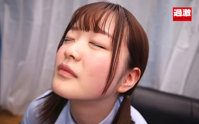 接吻マジックミラー号 はじめての3分間ディープキスで理性とマ◎コが蕩けてしまった敏感J○は唾液ダラダラ濃密ベロちゅうSEXしてしまうのか？ サンプル画像 6