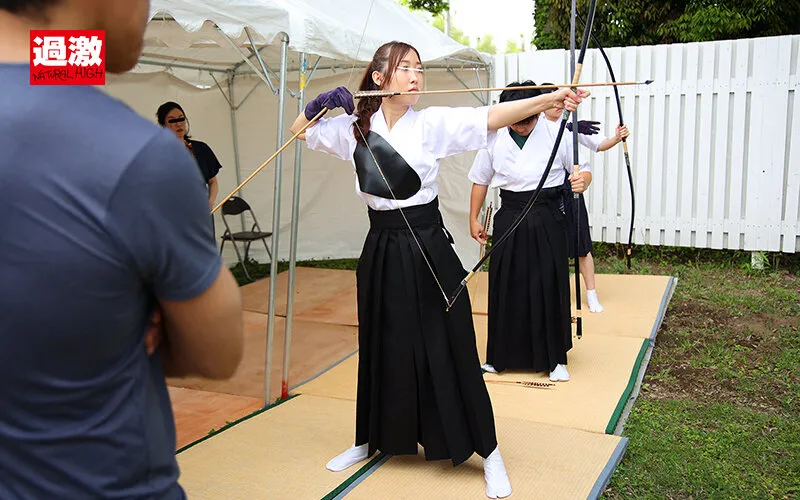 運動部女子痴● 部活中にハメ潮するほど突きまくれ！ ～弓道部/バトン部/バスケ部～ サンプル画像 10