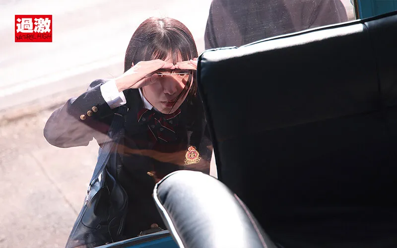 【Cカップもえちゃん】接吻マジックミラー号 はじめての3分間ディープキスで理性とマ◎コが蕩けてしまった敏感J○は唾液ダラダラ濃密ベロちゅうSEXしてしまうのか？ サンプル画像 3