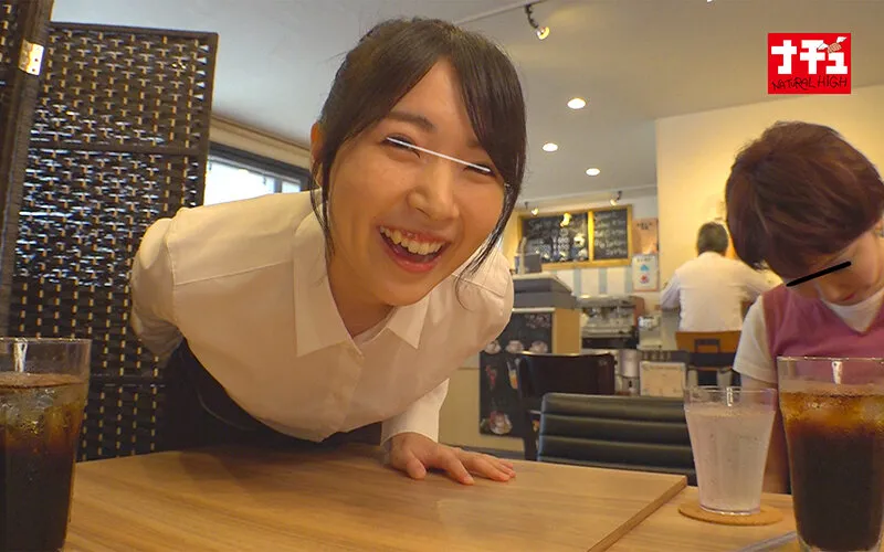 「私のマ○コじゃないし中に出しても大丈夫よw」若い女に憑りついて性欲を満たすヤリマン憑依おばさんに密着～街の可愛い子を手あたり次第に中出ししまくる異常な一日～ サンプル画像 9