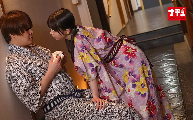 温泉客が居ても浴衣の中の抱っこSEXで挿入して逃がさず何発も膣射させる痴女っこ3 サンプル画像 16