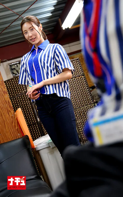 バ先のパート人妻に童貞と偽りフェラを頼んだら…仕方なく俺の巨根をしゃぶったくせに久々すぎて濡れまくる使っていないお宝マ○コを日替わりで3人挿しまくる サンプル画像 3