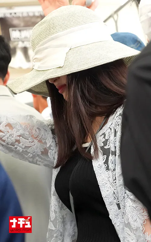 無抵抗で巨乳を震わせ感じまくる目隠れ女子中出し羞恥 サンプル画像 9