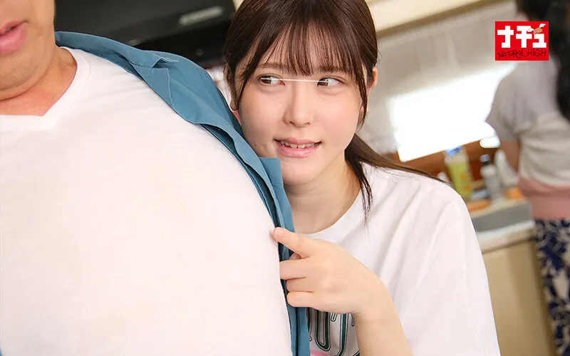 帰省中に居間でも風呂でもず～っと乳首をいじられ続け我慢できずに中出ししてしまった サンプル画像 3