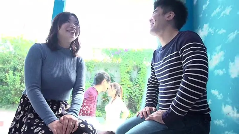 マジックミラー号夫婦交換 壁一枚挟んで禁断の即席W不倫 サンプル画像 3