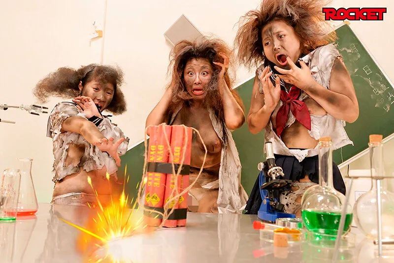 無様エロ再び！裸より恥ずかしい爆発黒焦げ女 パート2 理科の実験完全版 サンプル画像 8