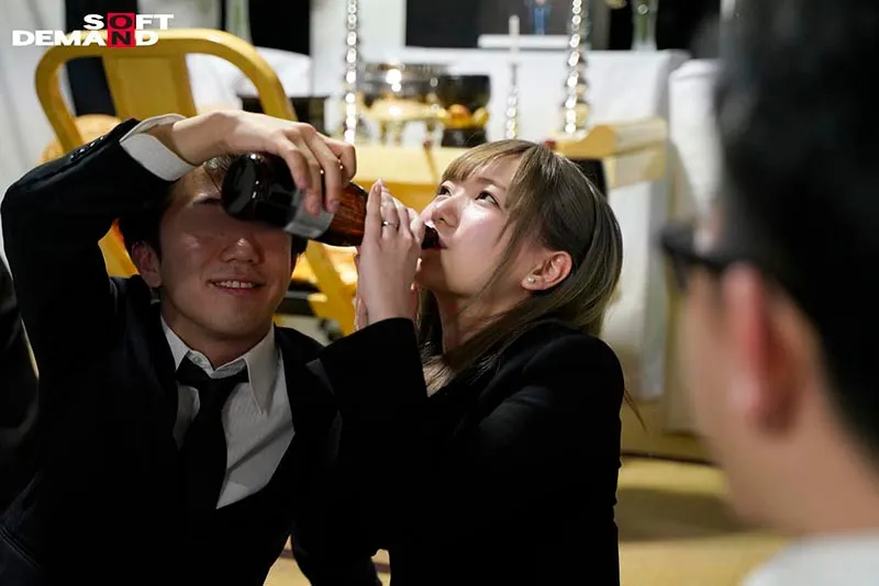 法事で7年ぶりに再会した同級生たちに酔わされ輪●された金髪喪服ギャル かんな 22歳 サンプル画像 7