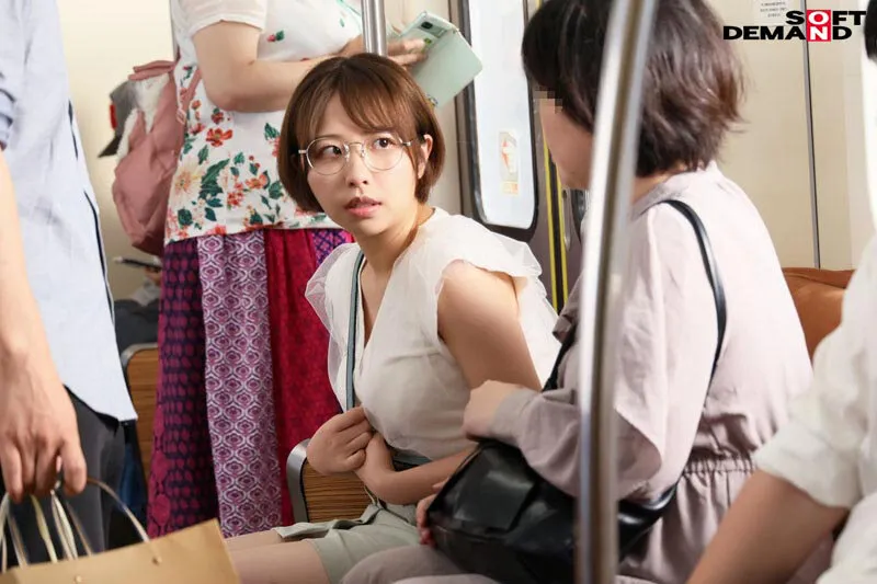 時間を止められる女は実在した！ 真面目すぎる地味OLはくっさいチ×ポが大好きだった！特殊性癖ザーメン搾取後、おしっこマーキング！編 宍戸里帆 サンプル画像 7