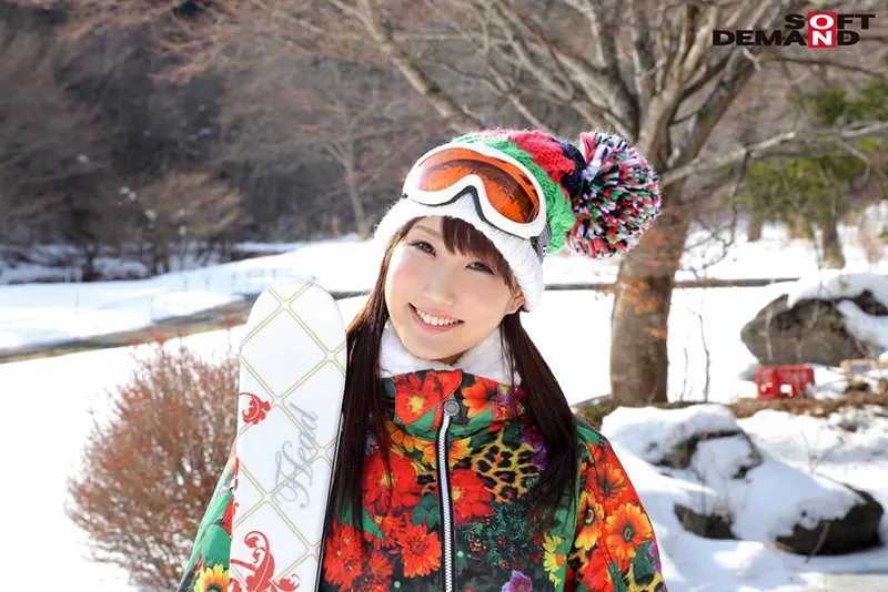 「カップル限定」マジックミラー号の中で、自慢の彼女を「寝とって」真正中出し！ ノリコさん（23）ピアノ講師 サンプル画像 2