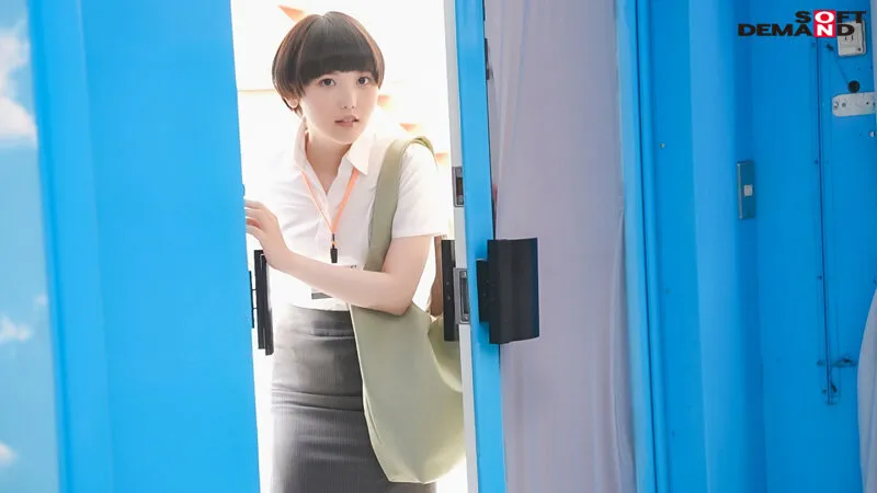 グッズ事業部 柴崎はる マジックミラー号に初めてのドキドキ乗車！リモバイをいれて、マン汁ダラダラで誘惑して逆ナンパ成功！？ サンプル画像 4