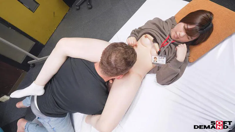 シャレっ気0 機材車が似合うAD新田が、激ピス、おもちゃ責め、デカチン、大量顔射などをした記録。 みんなの弟、制作部中途1年目 新田好実 サンプル画像 16