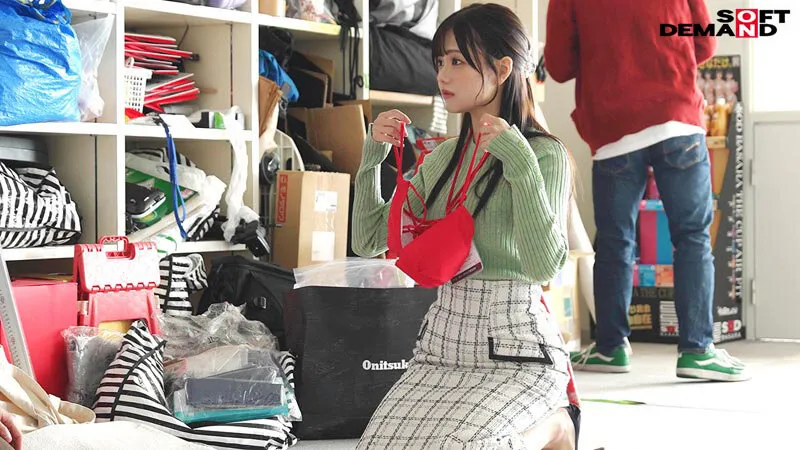 宣伝部 松永あかり 初AV出演 サンプル画像 6