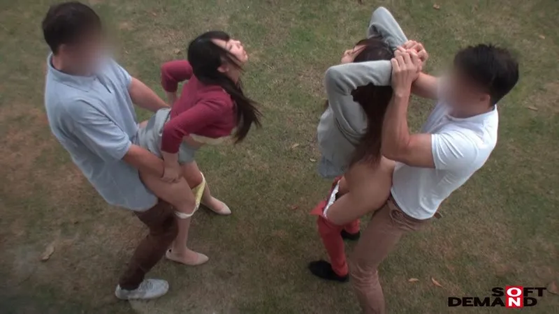 マジックミラー号で口説けなく下車したガードの固い素人娘が超強力媚薬で身体をくねらせ豹変イキ しまいにはキスだけで失禁アクメ！2 ～口説けなかった一部始終も見せます編～ サンプル画像 16